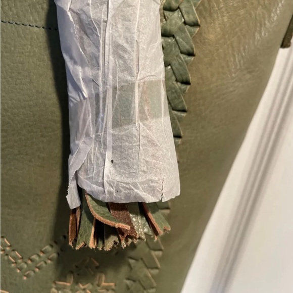 NWT Isabella Fiore Gisela Diamond Stitched Leather Green Tote Bag - Picture 3 of 11